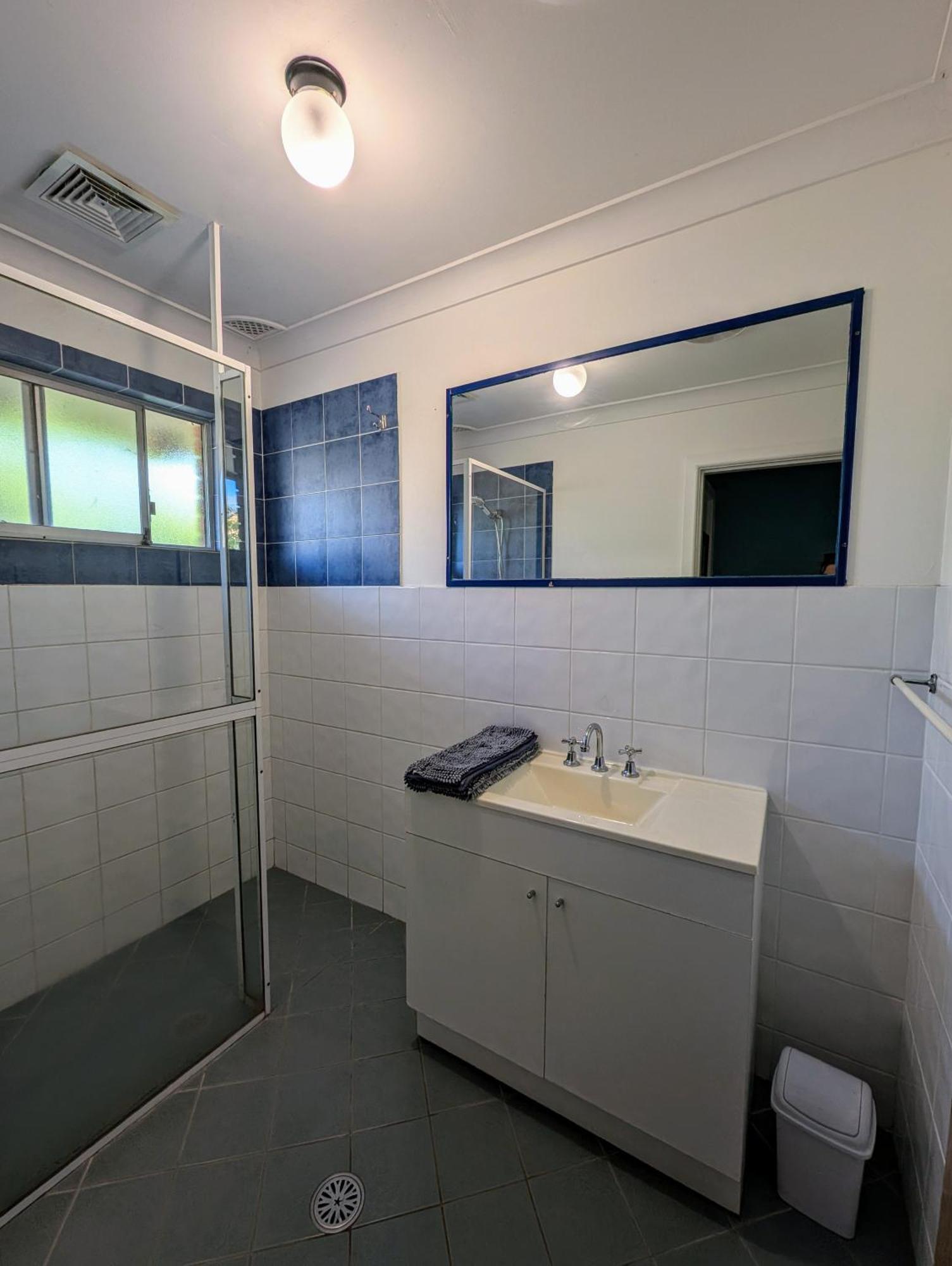 Ozzie Pozzie Backpackers Vandrarhem Port Macquarie Exteriör bild